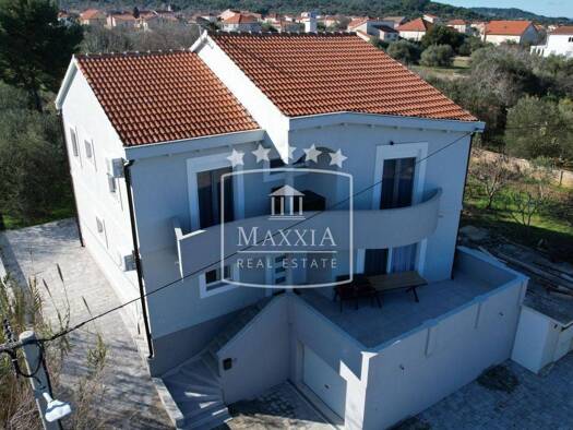 Einfamilienhaus zum Kauf 780.000 € 7 Zimmer 239 m² Neviđane, Pašman Pašman 23212