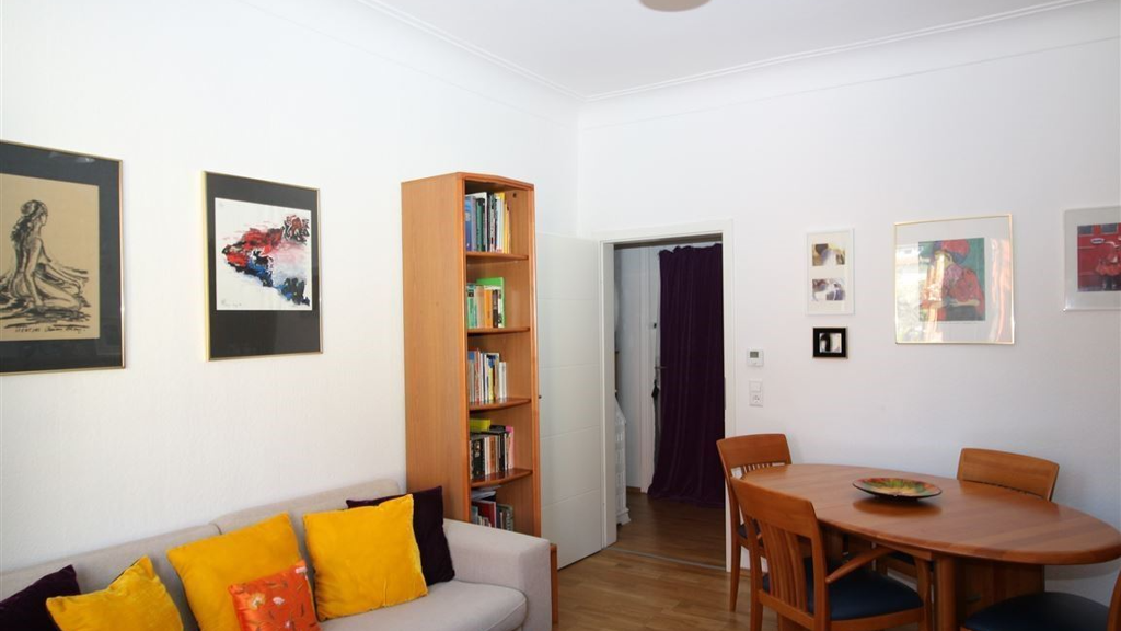 Wohnung zum Kauf 330.000 € 3 Zimmer 60 m² 3. Geschoss frei ab sofort Süd Stuttgart 70199