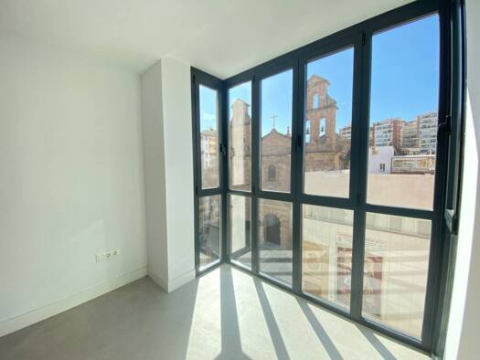 Wohnung zur Miete - Erstbezug 1.400 € 2 Zimmer 74 m² 3. Geschoss Málaga 29002