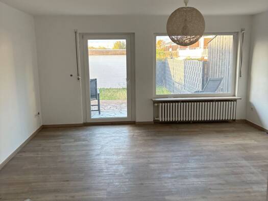 Reihenhaus zur Miete 1.300 € 7 Zimmer 155 m² frei ab 01.11.2026 St.-Georgen-Straße 8 Bergrheinfeld Bergrheinfeld 97493