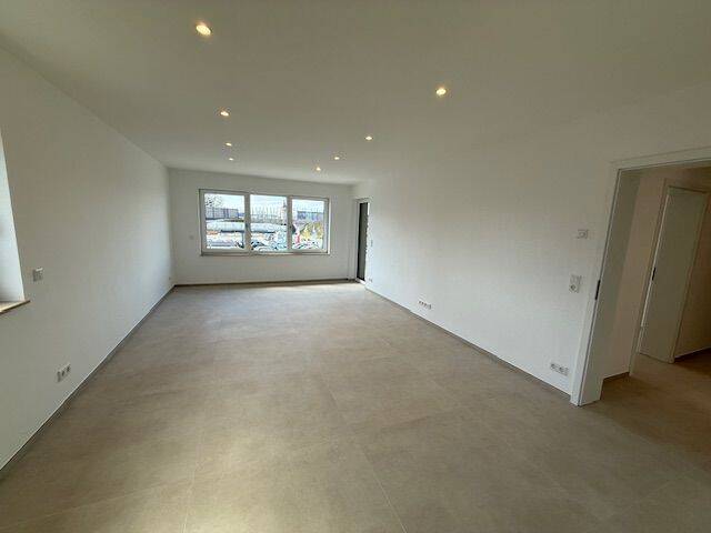 Erstbezug nach Renovierung, 3-Zi-ETW mit Balkon, Garten (ca. 170 m²), FBHZ, 1.OG, 2 Stellplätze, 91058 Erlangen-Eltersdorf – Erlangen – Vorschaubild 12