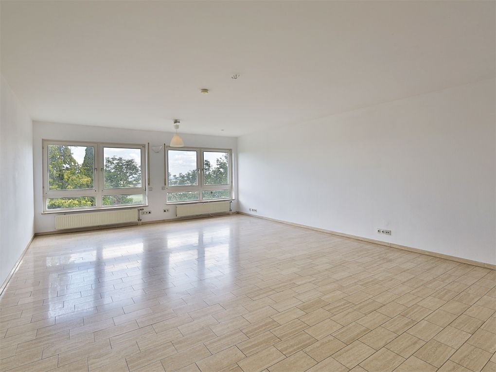 Reihenmittelhaus zum Kauf 549.000 € 5 Zimmer 135 m²<br/>Wohnfläche 350 m²<br/>Grundstück ab sofort<br/>Verfügbarkeit Gerlingen 70839