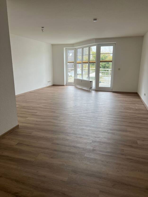 Wohnung zur Miete 850 € 3 Zimmer 101 m² 1. Geschoss frei ab sofort Lindenstr. 3 Brake Brake 26919