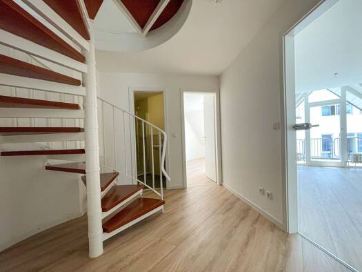 Maisonette zur Miete 1.450 € 3 Zimmer 100 m² 3. Geschoss Singen Singen (Hohentwiel) 78224