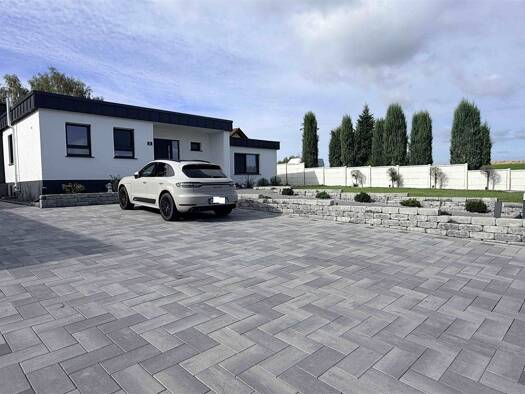 Bungalow zum Kauf 849.000 € 4,5 Zimmer 167 m² 3.156 m² Grundstück frei ab sofort Staudt 56424
