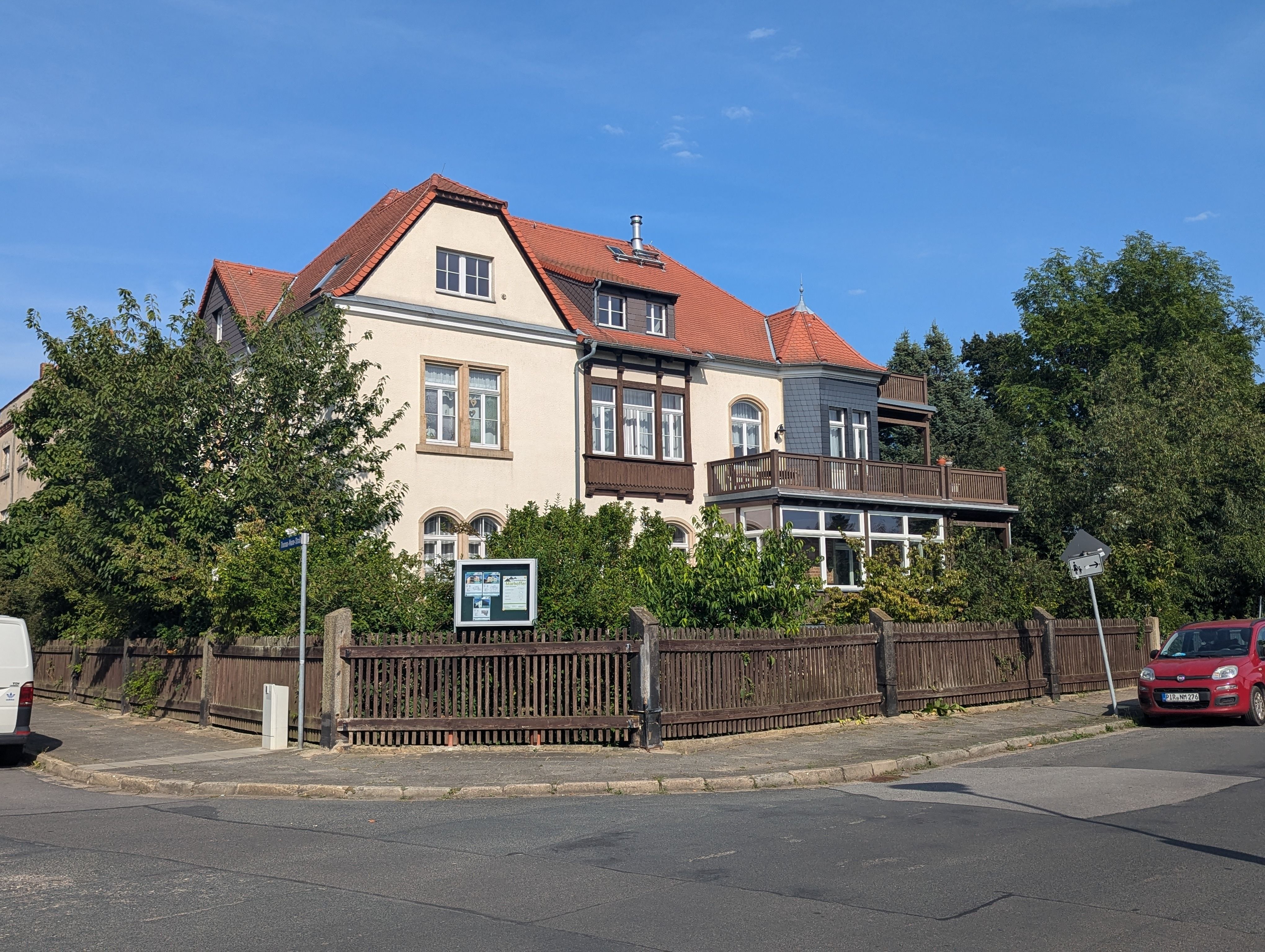 Mehrfamilienhaus zum Kauf 730.000 € 476 m²<br/>Wohnfläche 1.373 m²<br/>Grundstück Heidenau 01809