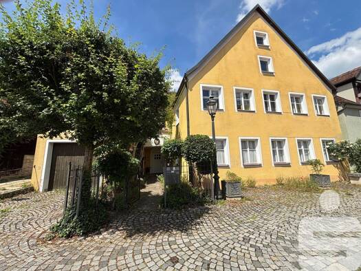 Einfamilienhaus zum Kauf 295.000 € 6 Zimmer 225 m² 217 m² Grundstück Berching 92334