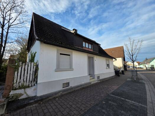 Immobilie zum Kauf 319.000 € 8 Zimmer 175 m² 368 m² Grundstück Ötigheim 76470