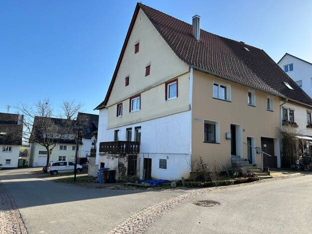 Doppelhaushälfte zum Kauf 178.000 € 7 Zimmer 180 m² 150 m² Grundstück Dornhan 72175