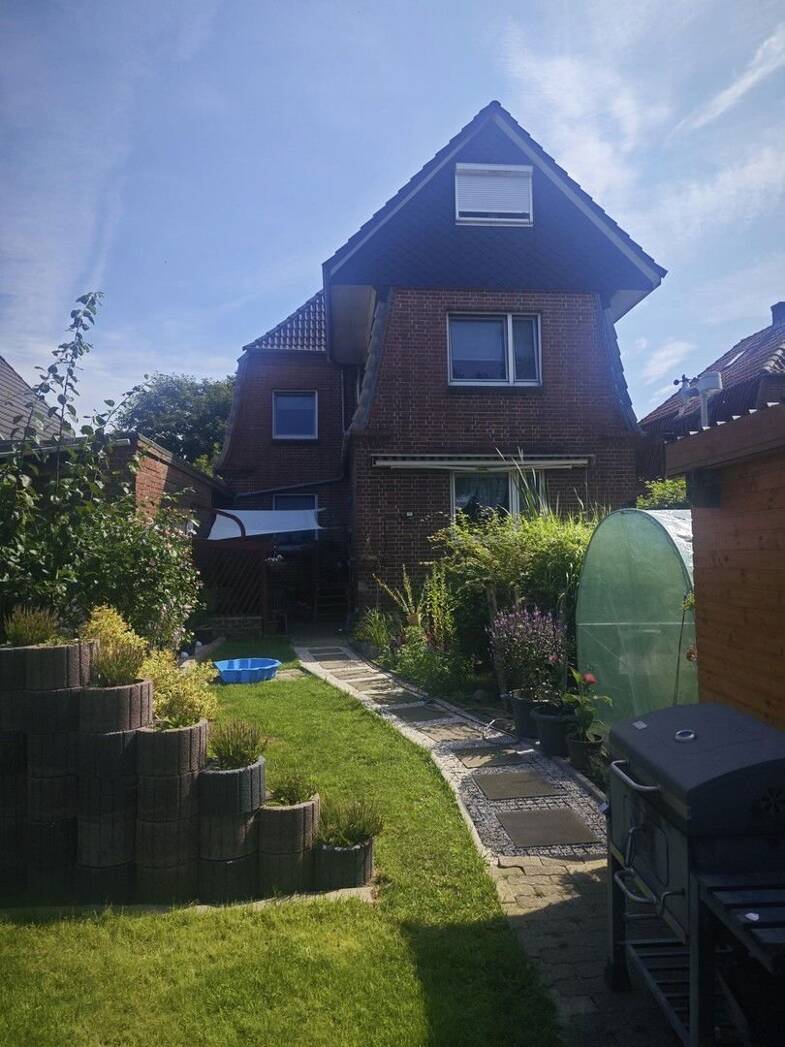 Mehrfamilienhaus zum Kauf provisionsfrei 399.000 € 11 Zimmer 180 m² 502 m² Grundstück Itzehoe 25524