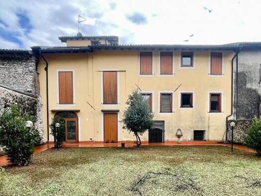 Haus zum Kauf 1.070.000 € 450 m² Roè Volciano 25077