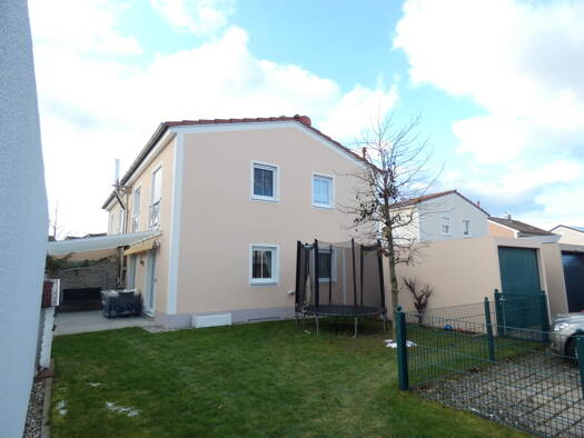 Haus zum Kauf 575.000 € 4 Zimmer 109 m² 271 m² Grundstück Kösching 85092