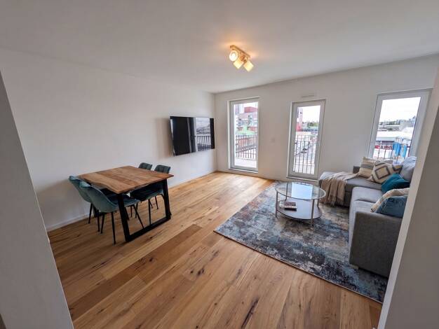 Wohnung zur Miete 1.400 € 2 Zimmer 52 m² Geschoss 4/6 frei ab sofort Gutleutviertel Frankfurt am Main 60327