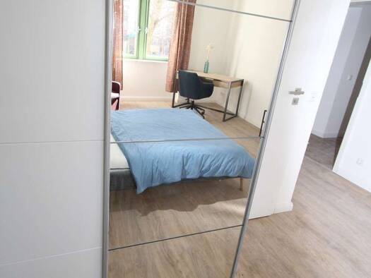Wohnung zur Miete nur mit Wohnberechtigungsschein 690 € 1 Zimmer 33 m² 3. Geschoss frei ab sofort Moselstraße 8 Bahnhofsviertel Frankfurt am Main 60329
