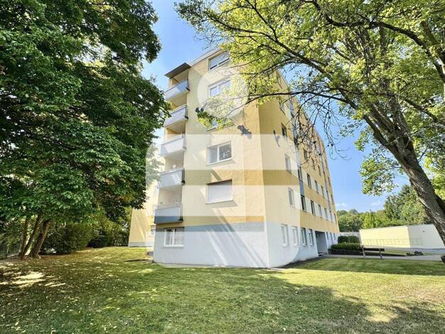 Wohnung zum Kauf 99.000 € 2 Zimmer 60 m² frei ab sofort Sulzbach-Rosenberg 92237