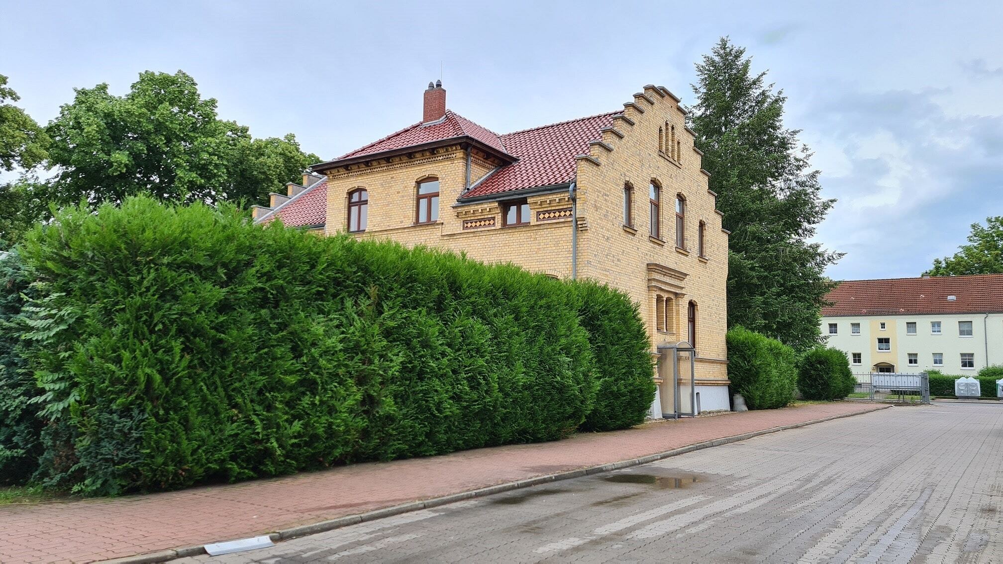 Villa zum Kauf 399.000 € 8 Zimmer 282 m²<br/>Wohnfläche 2.093 m²<br/>Grundstück Staßfurt Staßfurt 39418