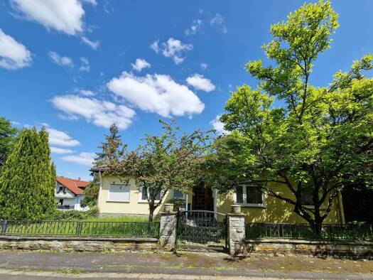 Einfamilienhaus zum Kauf provisionsfrei 779.000 € 8 Zimmer 226 m² 1.205 m² Grundstück Gisselberg Marburg 35043