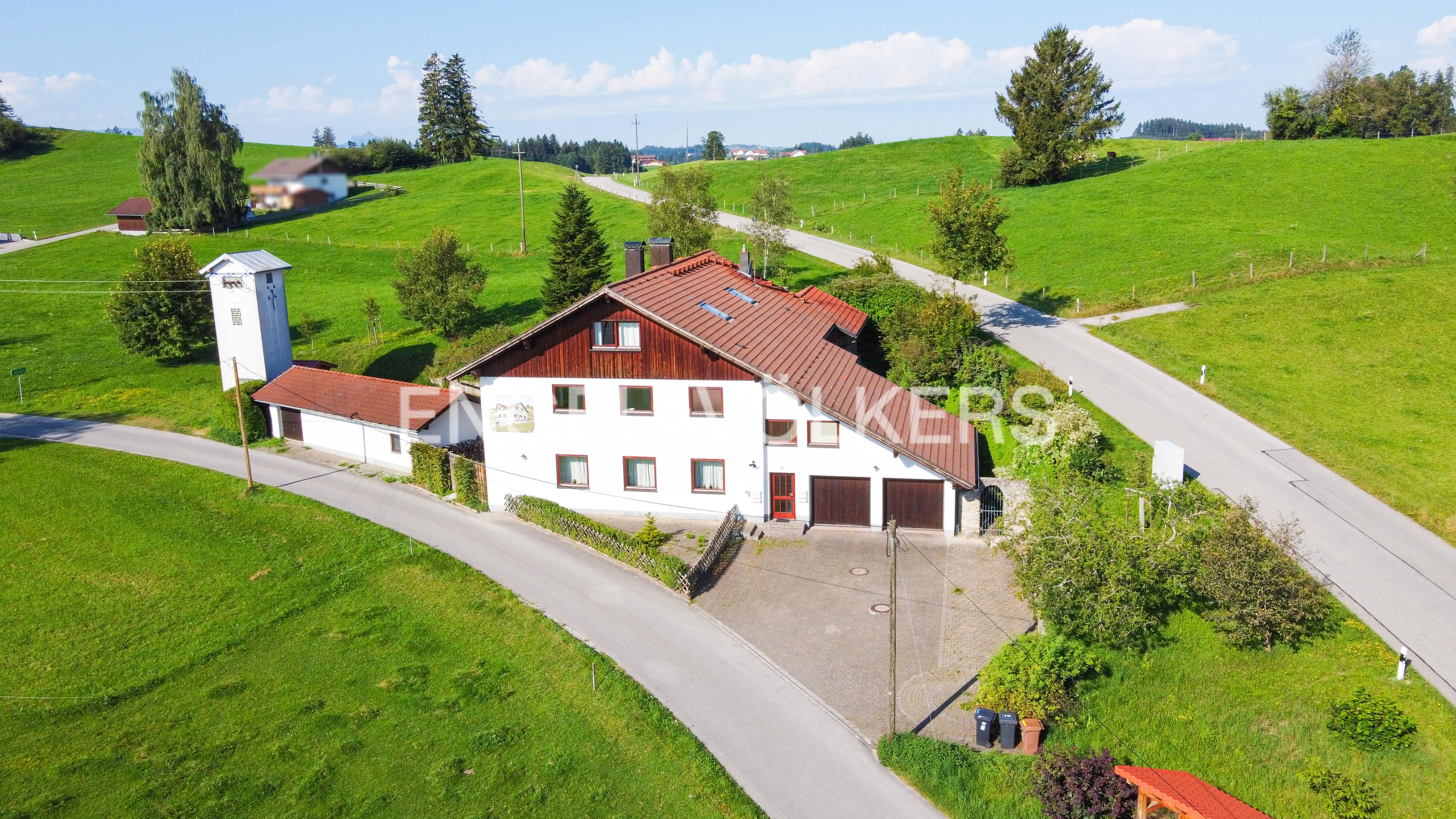 Mehrfamilienhaus zum Kauf 980.000 € 9 Zimmer 437 m²<br/>Wohnfläche 1.874 m²<br/>Grundstück ab sofort<br/>Verfügbarkeit Wald 87616