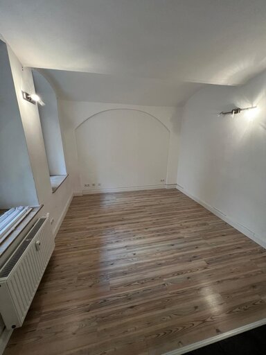 Wohnung zur Miete 250 € 1 Zimmer 28 m² frei ab sofort Schleinufer . Altstadt Magdeburg 39104