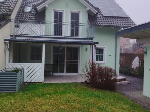 Doppelhaushälfte zur Miete 1.200 € 4 Zimmer 125 m² 285 m² Grundstück frei ab 01.04.2026 Domkapitelstraße 3 Steinach 94377