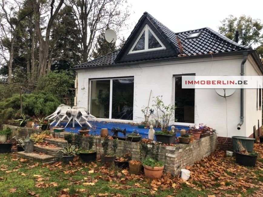 Einfamilienhaus zum Kauf 495.000 € 2 Zimmer 65 m²<br/>Wohnfläche 835 m²<br/>Grundstück ab sofort<br/>Verfügbarkeit Falkenhain Falkensee 14612