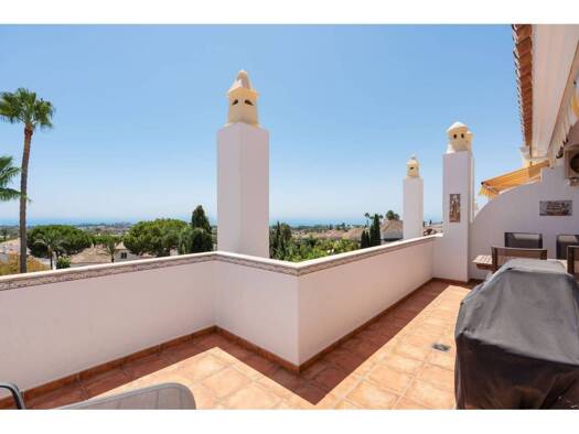 Reihenhaus zum Kauf 595.000 € 3 Zimmer 145 m² Estepona 29688