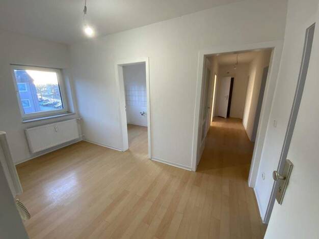 Wohnung zur Miete 829 € 4,5 Zimmer 85 m² 2. Geschoss frei ab 06.02.2026 Gneisenaustraße 24 Innenstadt Gütersloh 33330