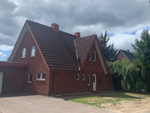 Einfamilienhaus zum Kauf 6 Zimmer 180 m² 1.250 m² Grundstück Schützenstraße 42 Gehlenberg Friesoythe 26169