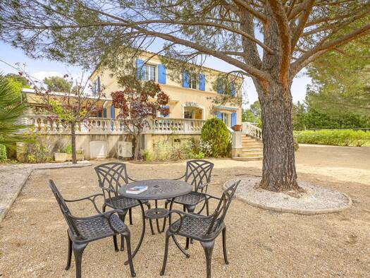 Einfamilienhaus zum Kauf 1.050.000 € 10 Zimmer 248 m² 8.000 m² Grundstück Vaugines-Les Faisses-Peyrard Draguignan 83300