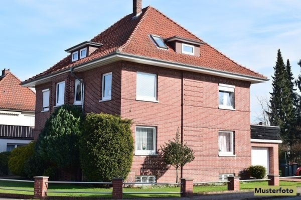 Mehrfamilienhaus zum Kauf 850.000 € 1 Zimmer 188 m²<br/>Wohnfläche 498 m²<br/>Grundstück Zuffenhausen - Mönchsberg Stuttgart 70435