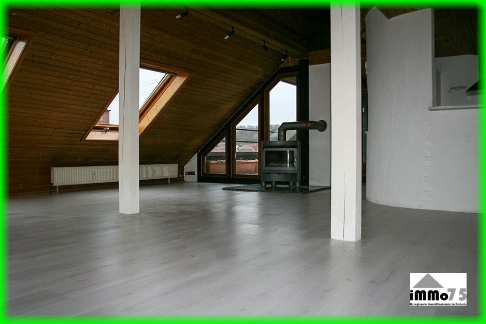 Penthouse zur Miete 1.098 € 5 Zimmer 130 m²<br/>Wohnfläche 2.<br/>Geschoss 01.04.2025<br/>Verfügbarkeit Ötisheim Ötisheim 75443