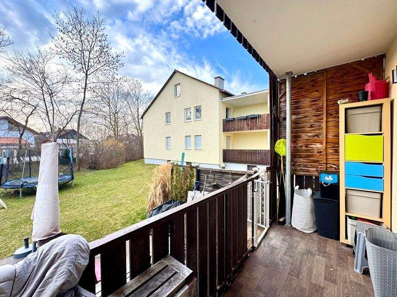 Immobilie in Höhenkirchen-Siegertsbrunn - Renovierungsbedürftige 3 ZKB Wohnung mit Balkon und eigener Terrasse in Höhenkirchen - Bild 4