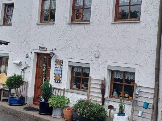 Doppelhaushälfte zum Kauf 147.000 € 5 Zimmer 125 m² 91 m² Grundstück frei ab 01.12.2025 Frontenhausen 84160