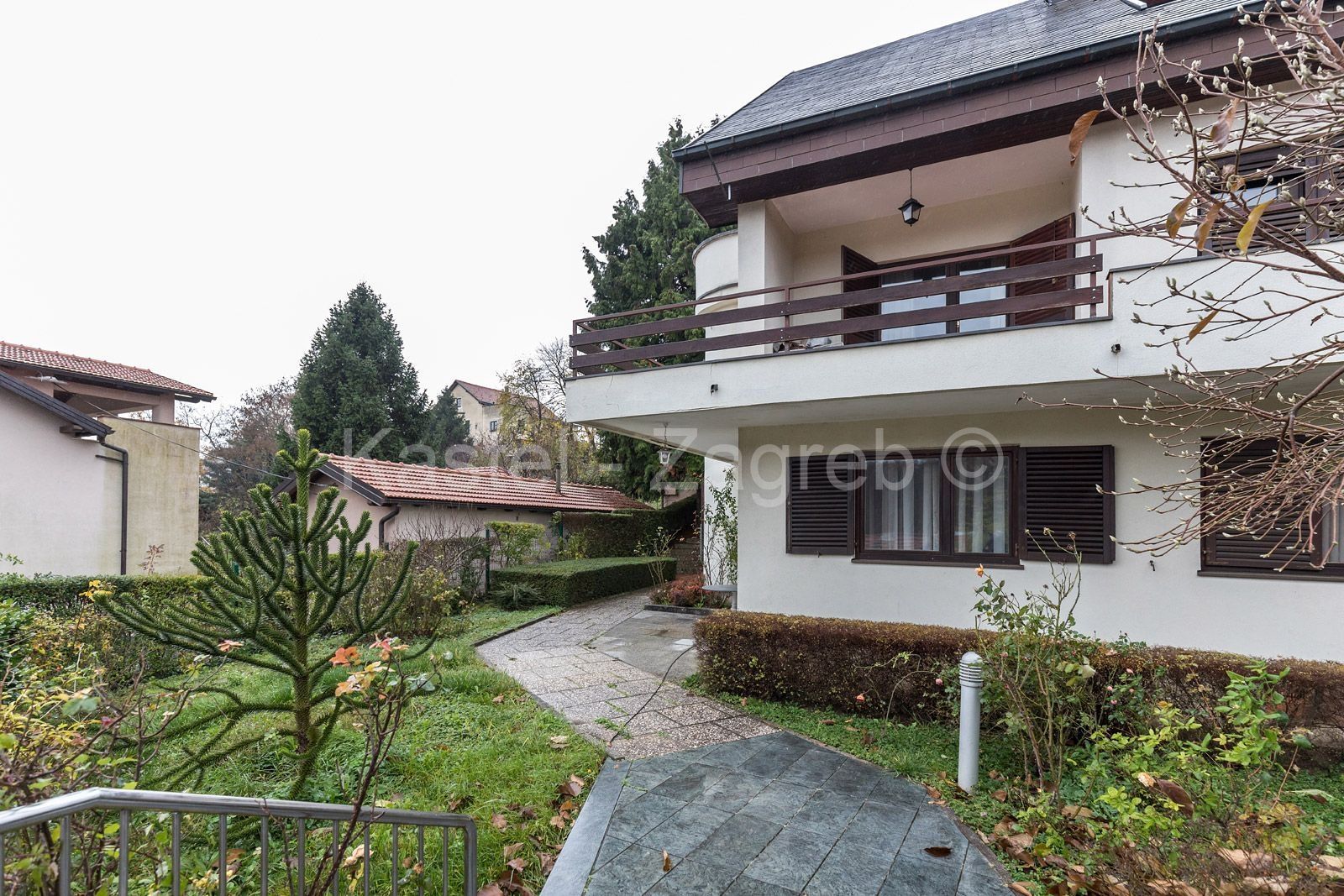 Haus zum Kauf 750.000 € 9 Zimmer 490 m²<br/>Wohnfläche Jelenovac