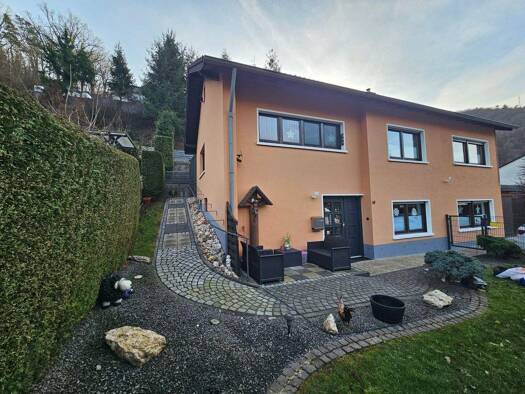 Einfamilienhaus zum Kauf provisionsfrei 375.000 € 8,5 Zimmer 150 m² 850 m² Grundstück Heimbach 52396