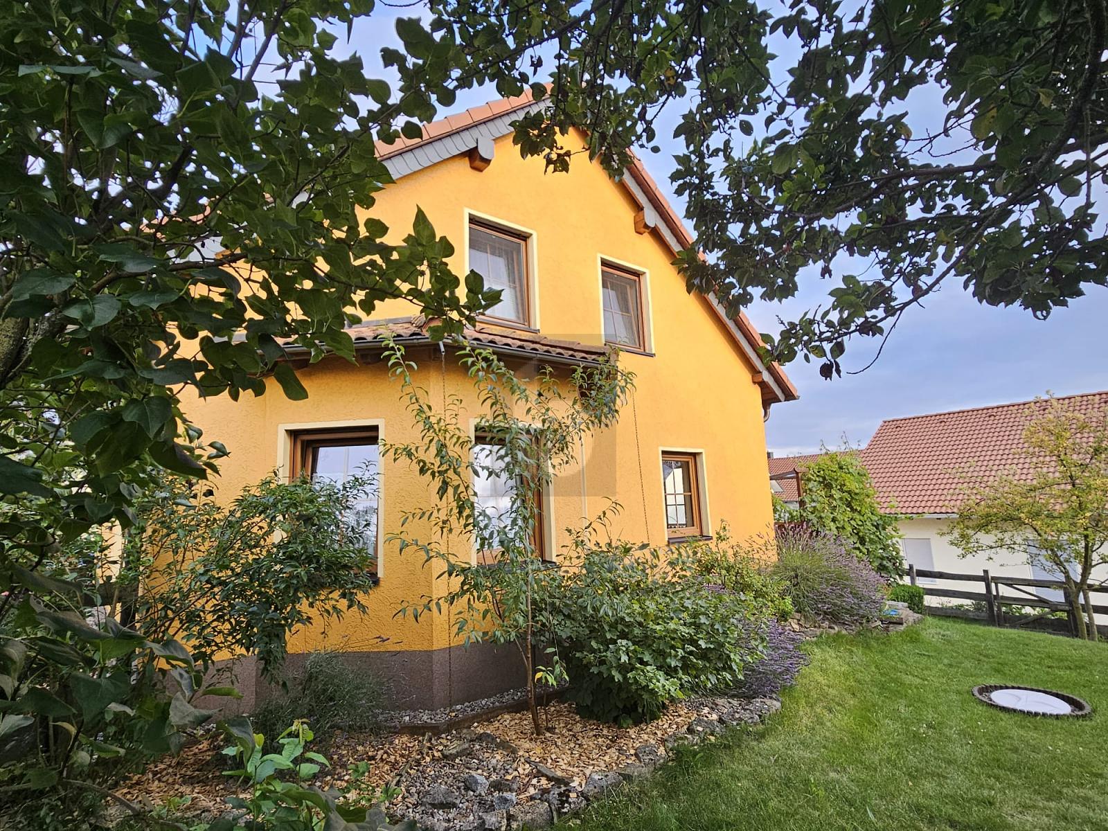 Einfamilienhaus zum Kauf 399.000 € 5 Zimmer 107 m²<br/>Wohnfläche 370 m²<br/>Grundstück Legefeld Weimar 99427