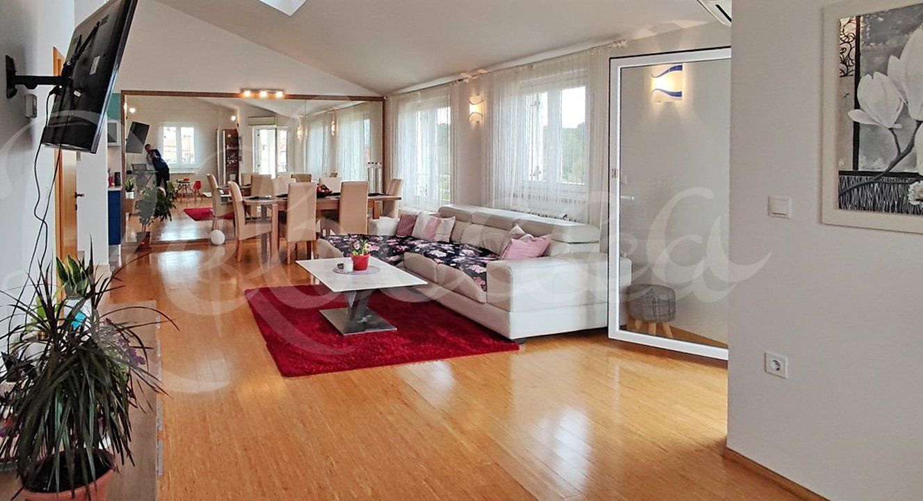 Wohnung zum Kauf 405.000 € 2 Zimmer 90 m²<br/>Wohnfläche 2.<br/>Geschoss Pula 52100