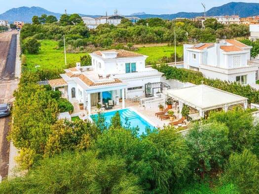 Haus zum Kauf 1.290.000 € 8 Zimmer 600 m² 700 m² Grundstück Olbia 07026