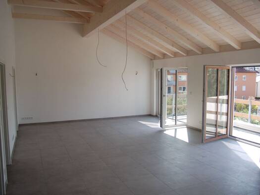 WG-Zimmer zur Miete 1.095 € 3 Zimmer 99 m² Geschoss 2/3 frei ab 01.05.2026 Deggendorf 94469