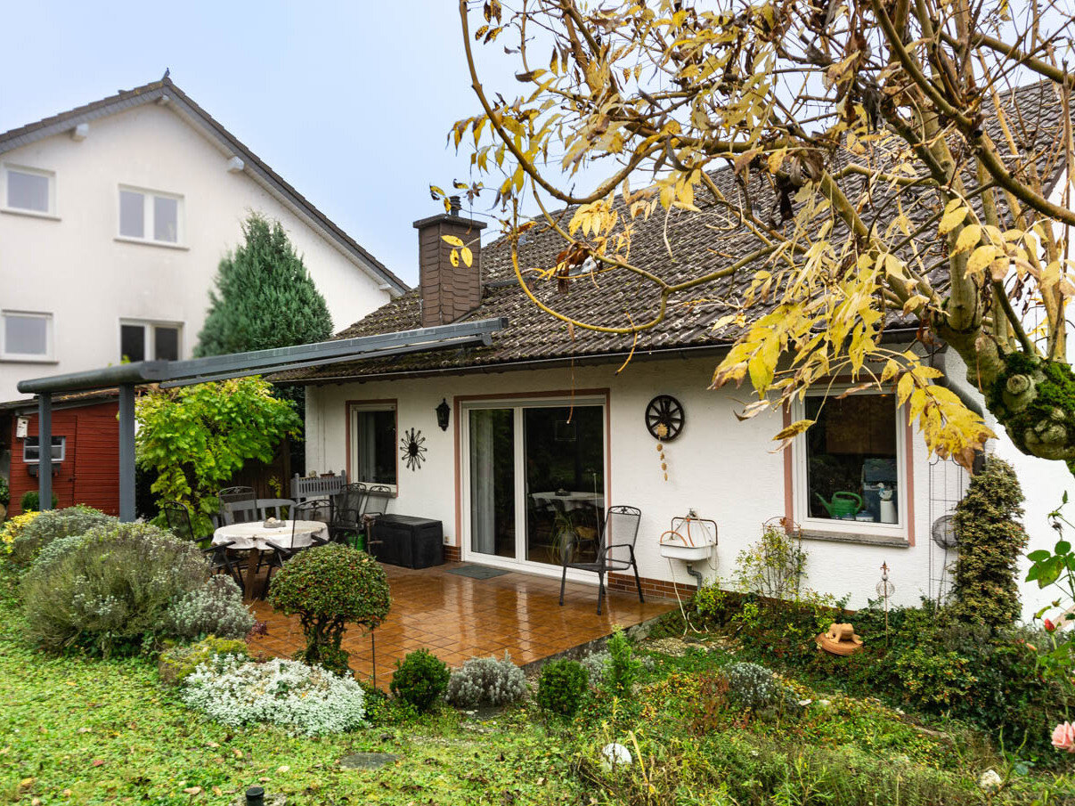 Einfamilienhaus zum Kauf 550.000 € 5 Zimmer 143,9 m²<br/>Wohnfläche 473 m²<br/>Grundstück Erbach Erbach 65346