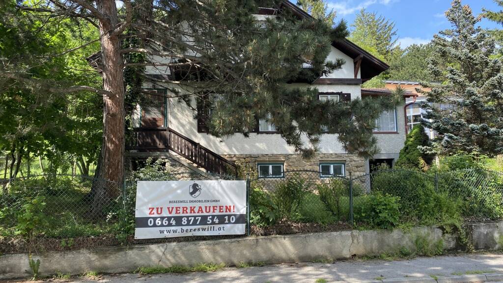 Einfamilienhaus zum Kauf 1.350.000 € 200 m² 2.561 m² Grundstück Gießhübl 2372