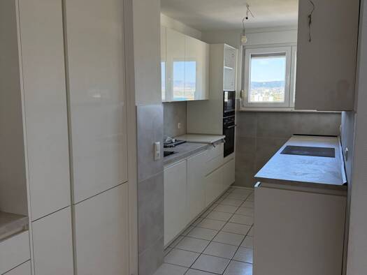 Wohnung zur Miete 1.150 € 3 Zimmer 83 m² 12. Geschoss frei ab sofort Hattersheim Hattersheim 65795