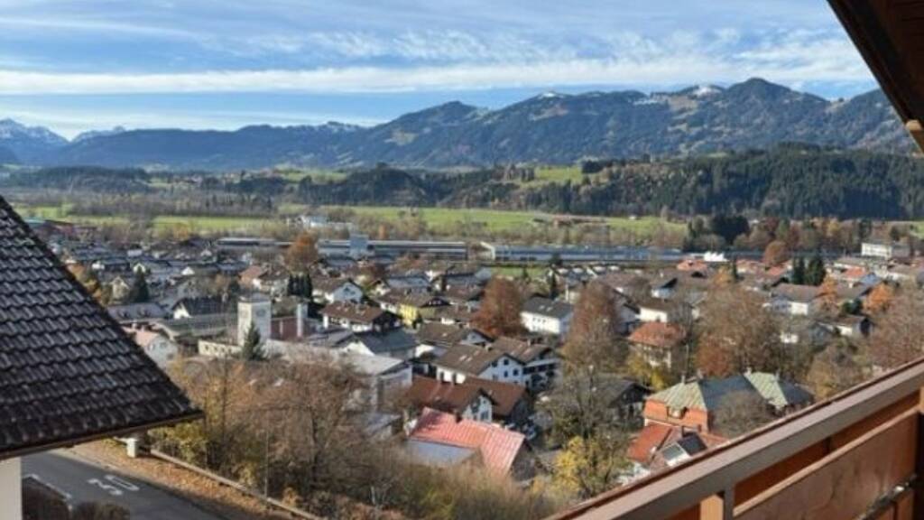 Wohnung zur Miete 1.100 € 3,5 Zimmer 95 m² Geschoss 4/5 frei ab 01.05.2026 Sonthofen 87527