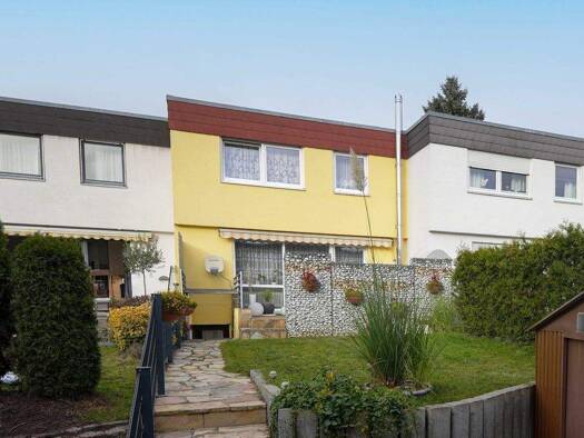 Reihenmittelhaus zum Kauf 335.000 € 4 Zimmer 110 m² 186 m² Grundstück Coburg 96450