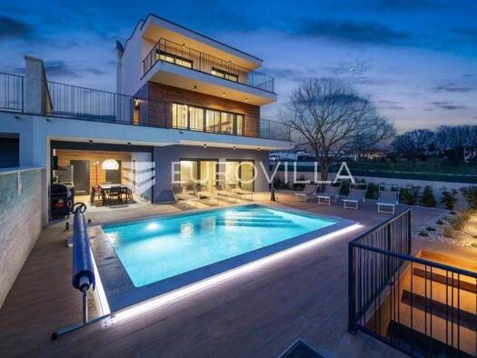 Einfamilienhaus zum Kauf - Erstbezug 970.000 € 4 Zimmer 244 m² Banjole Medulin 52203
