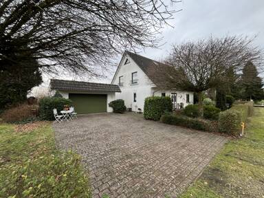 Einfamilienhaus zum Kauf 335.000 € 5 Zimmer 136 m² 2.949 m² Grundstück frei ab 01.09.2025 Groß Laasch 19288