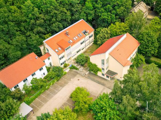 Bürogebäude zum Kauf 1.690.000 € Niesky Niesky 02906