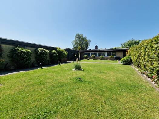 Bungalow zum Kauf 579.000 € 5,5 Zimmer 180 m² 1.230 m² Grundstück Leck 25917