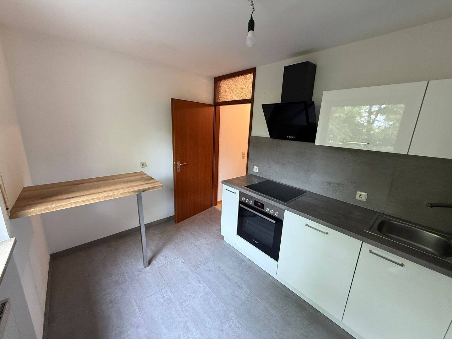 Diese gemütliche 2-Zimmer-Wohnung mit Einbauküche. "Zentrale Lage" – Nürnberg – Vorschaubild 5