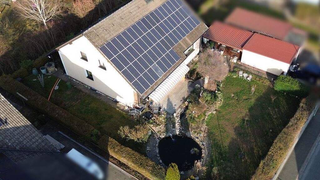 Einfamilienhaus zum Kauf 381.000 € 6 Zimmer 250 m² 827 m² Grundstück frei ab sofort Burgkunstadt 96224